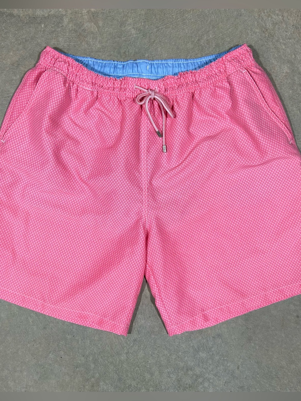 Men’s Peter Millar Drawstring Shorts. XL